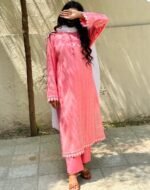 Elegant Purple Lawn 3-Piece Suit – Traditional Pakistani Women’s Outfit - Image 2